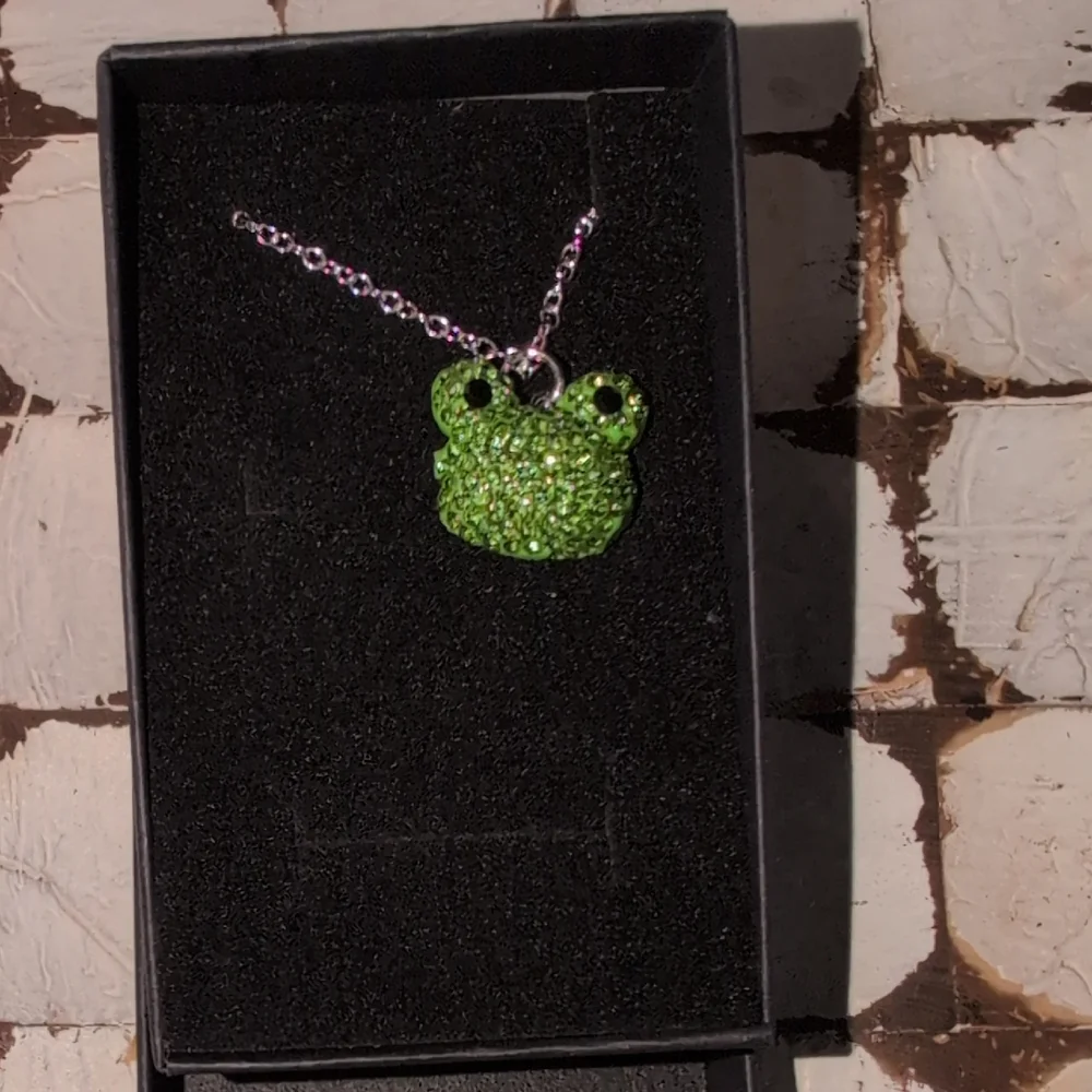 Sparkling Green Frog Necklace